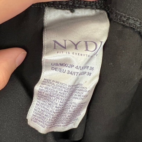 NYDJ Women’s Pull On Casual Shorts MFOZ2400 Size 4 Black - Picture 8 of 10